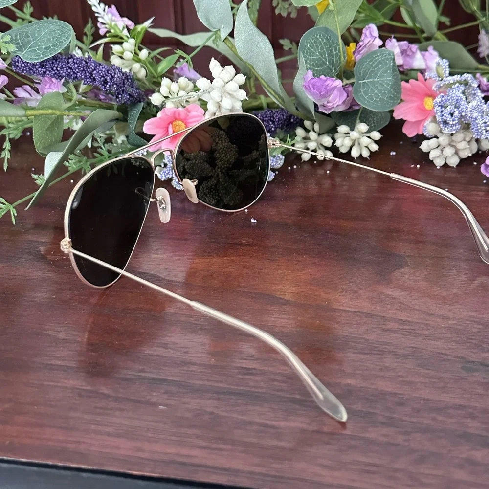 Ray-Ban iconic ray